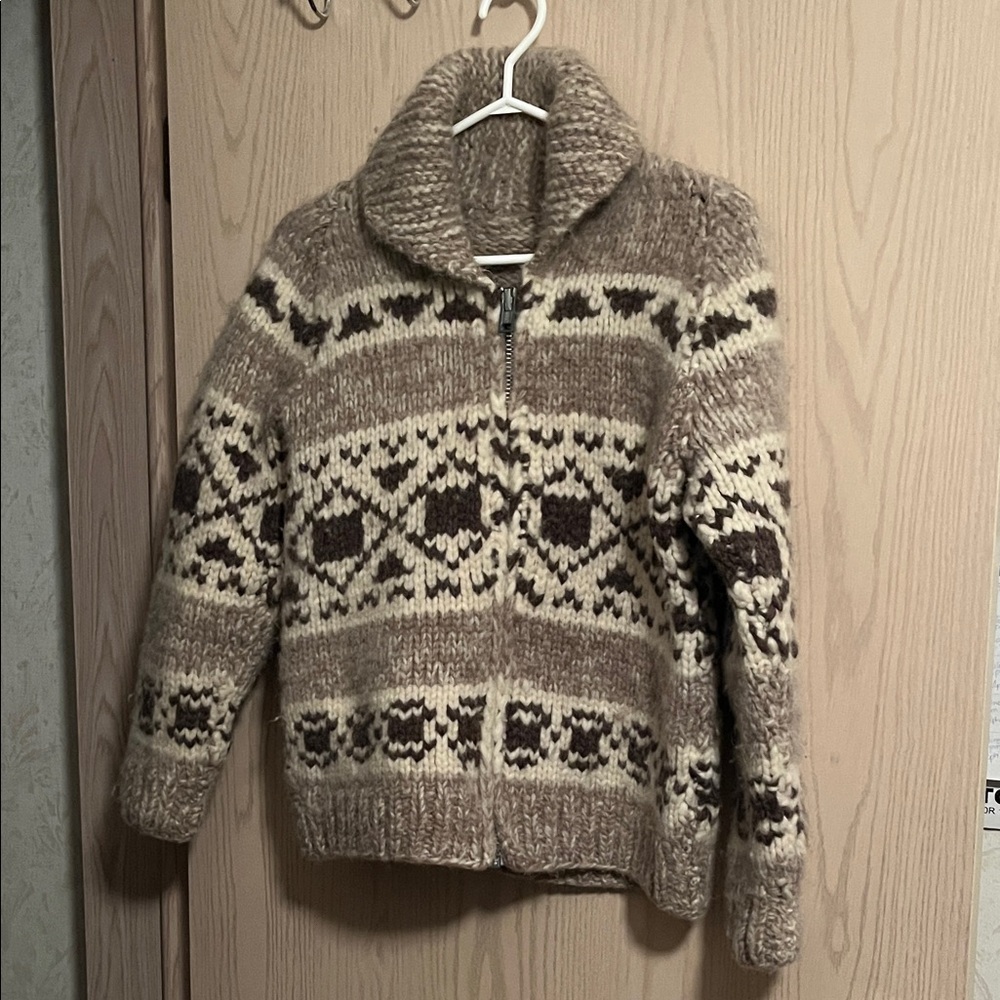 Cozy Brown Patterned Zippered Wool Sweater Jacket